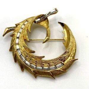 Vintage signed PELL gold tone spiral baguette rhinestone leaf brooch